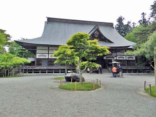 クリックすると「本堂」の案内板(600x400)が表示されます