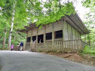 クリックすると「旧覆堂」の案内板(600x400)が表示されます