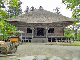 クリックすると「常行堂」の案内板(600x450)が表示されます