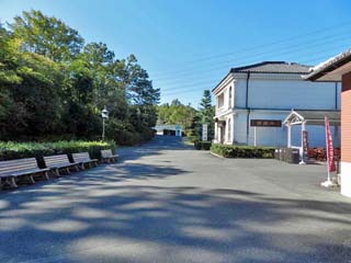 クリックすると「赤坂離宮正門哨舎」の部分を切り抜く画像(600x450)が表示されます