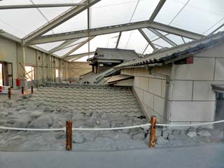 クリックすると「土石流発生のメカニズム」の案内板(960x720)が表示されます