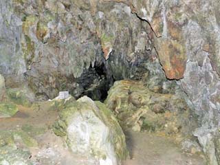 クリックすると「拝所」の写真(600x450)が表示されます